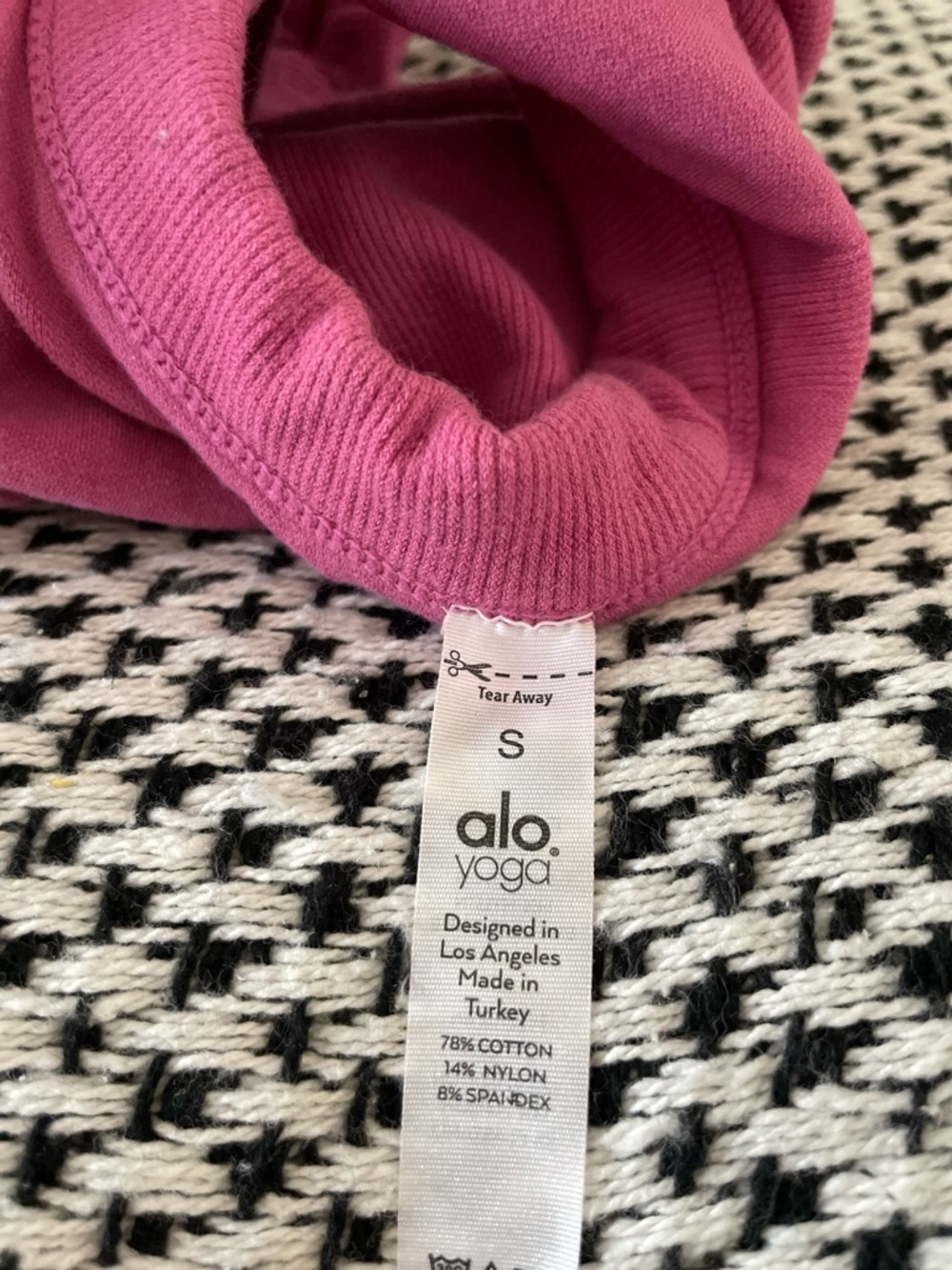 ALO Crop Tank Top Size Small Raspberry Pink - Picture 5 of 6